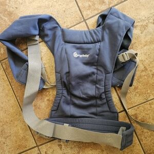 Ergobaby Embrace